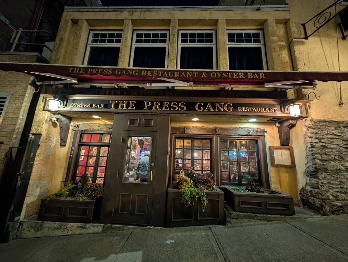 The Press Gang Restaurant and Oyster Bar restaurant in Halifax - photo 4