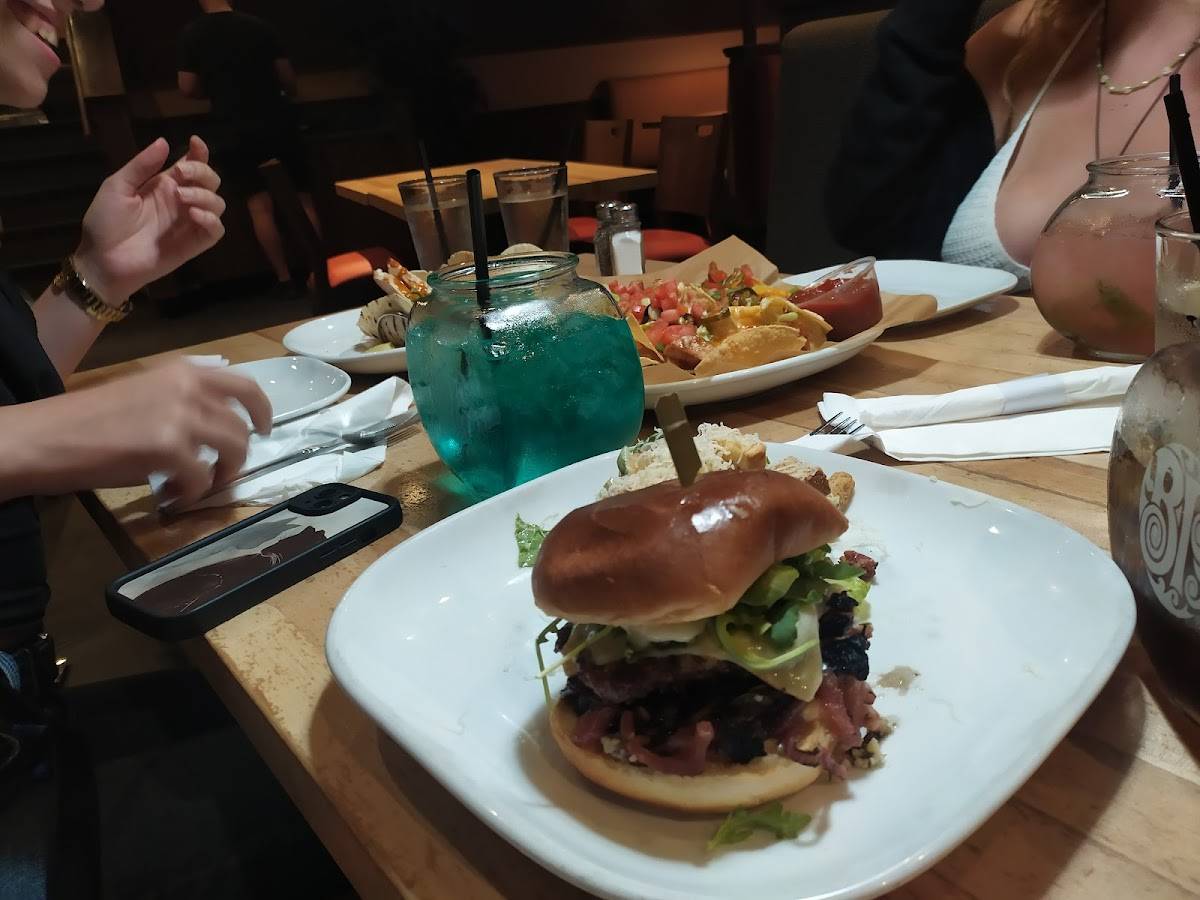 Boston Pizza restaurant in Halifax - photo 5