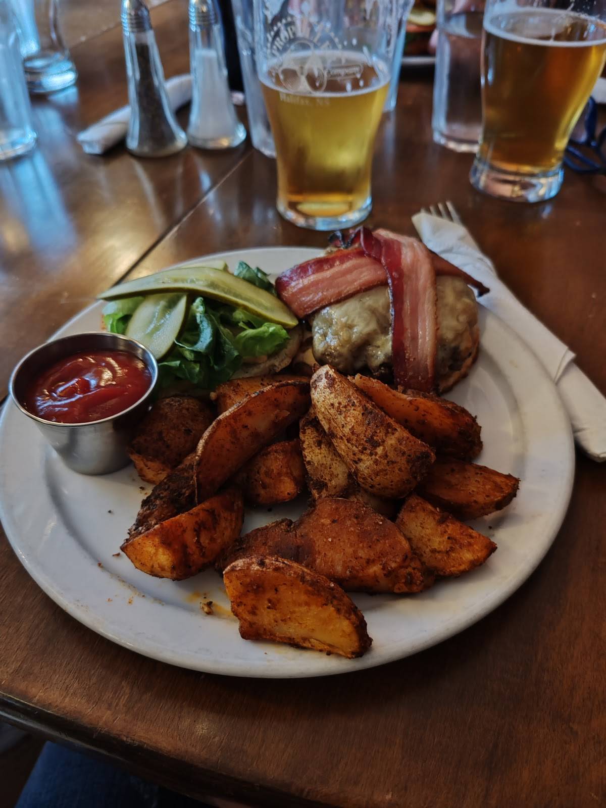 The Wooden Monkey restaurant in Halifax - photo 3