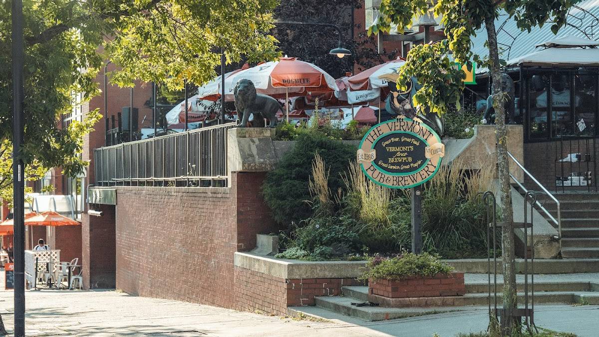 The Vermont Pub & Brewery restaurant in Burlington - photo 3