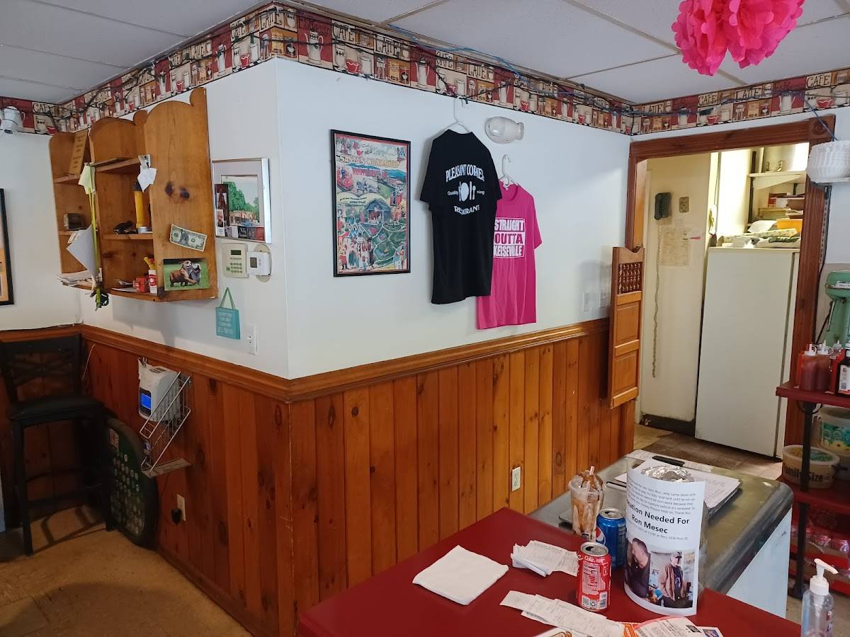 Pleasant Corner Restaurant restaurant in Keeseville - photo 4