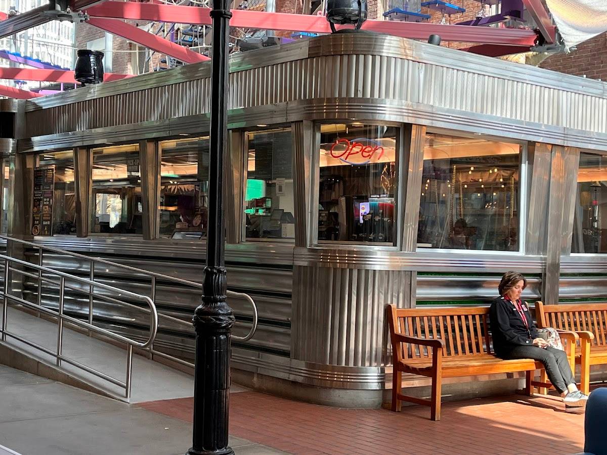 Bill Gray's Strong Museum restaurant in Rochester - photo 3