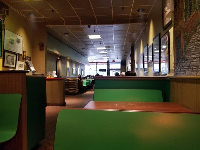 Gino & Joes Pizza restaurant in Buffalo - photo 4
