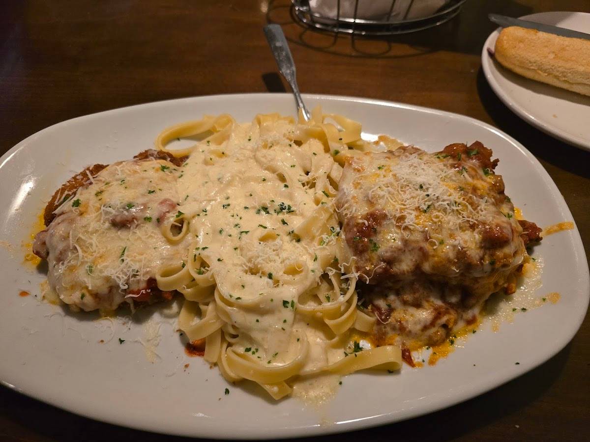Olive Garden Italian Restaurant restaurant in Erie - photo 3