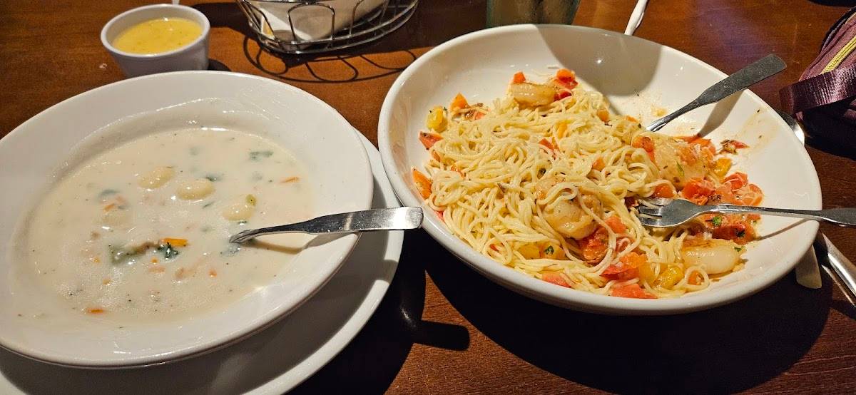 Olive Garden Italian Restaurant restaurant in Erie - photo 4