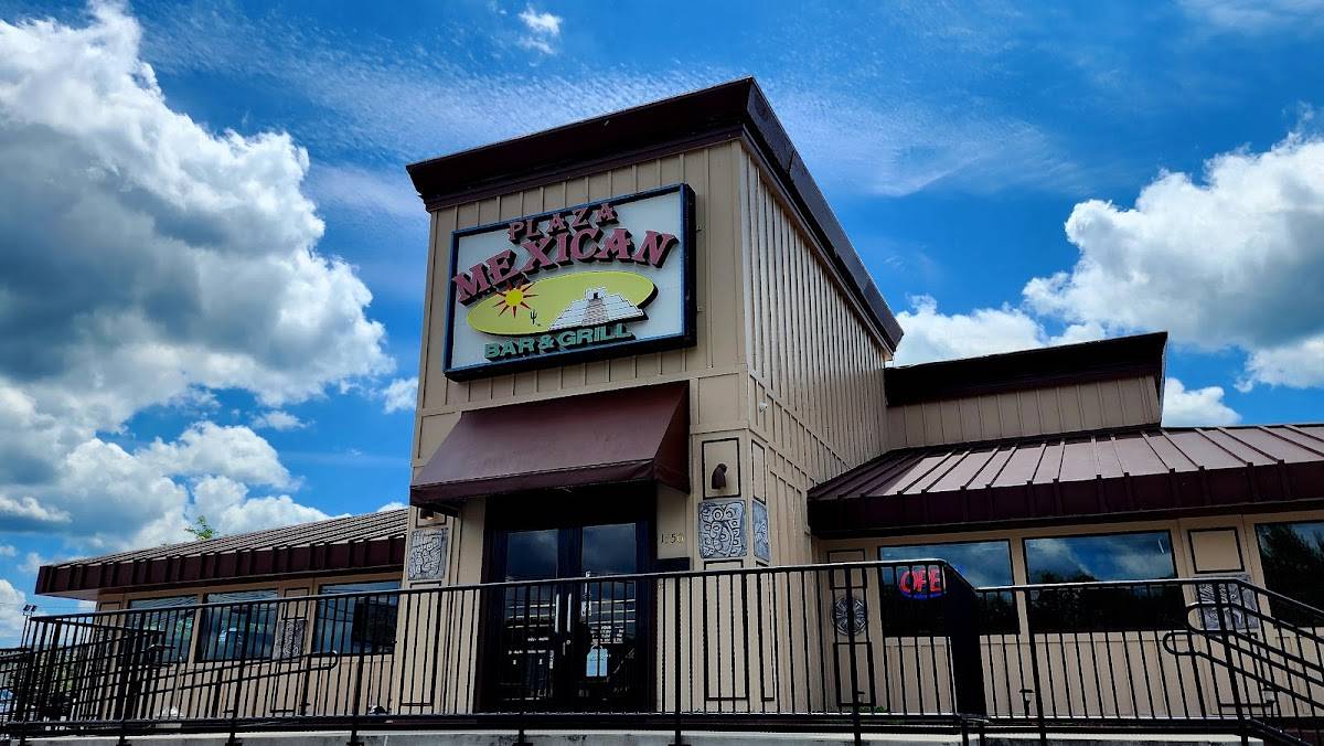 Plaza Mexican Bar & Grill restaurant in State College - photo 5