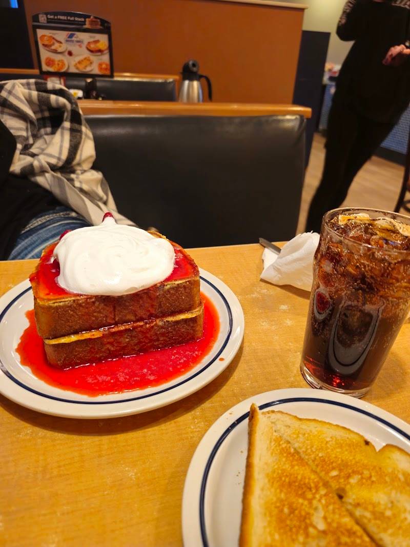 IHOP restaurant in State College - photo 3