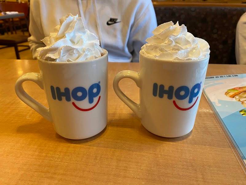 IHOP restaurant in State College - photo 4