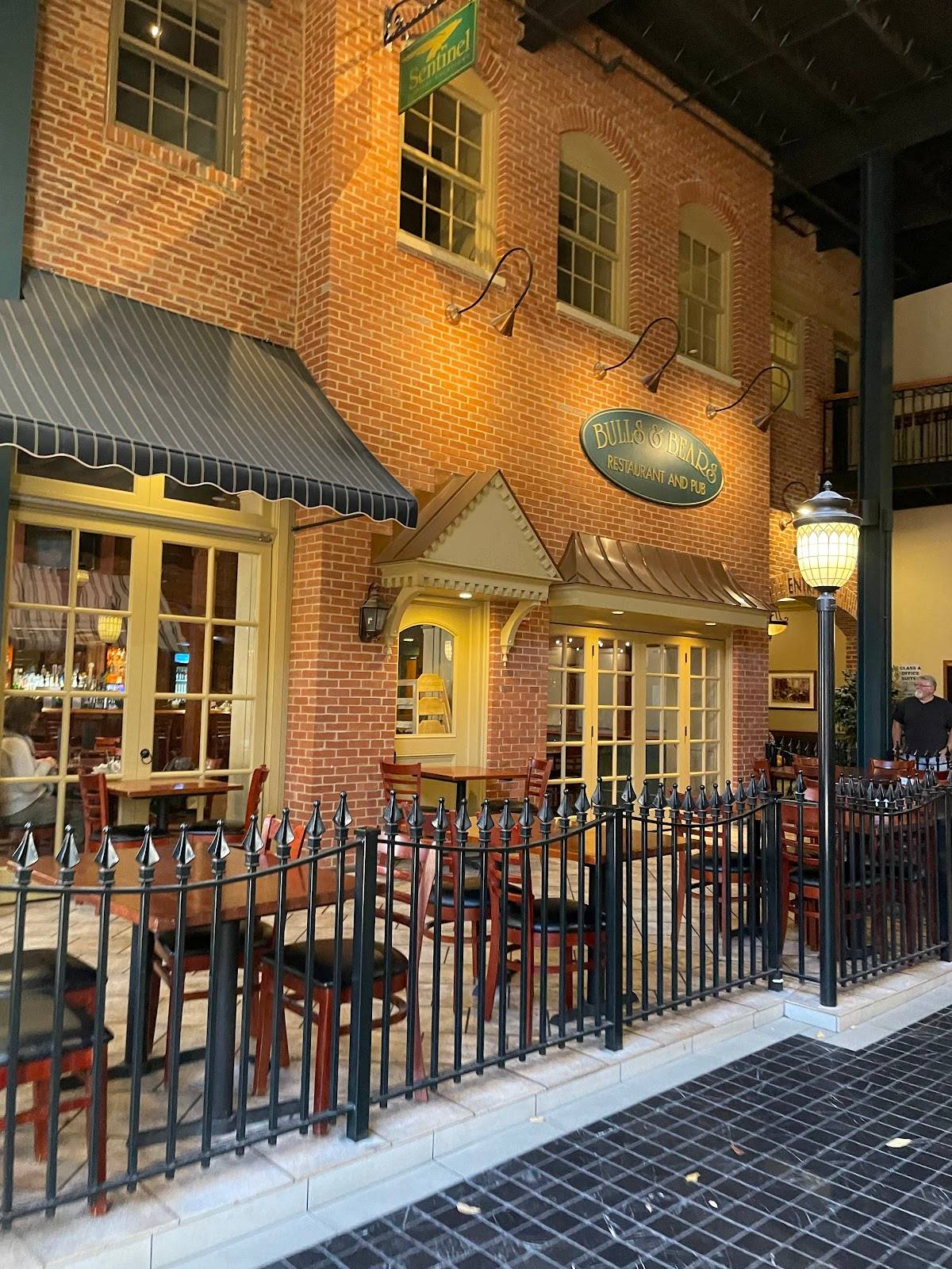 Bulls and Bears restaurant in Hagerstown - photo 3