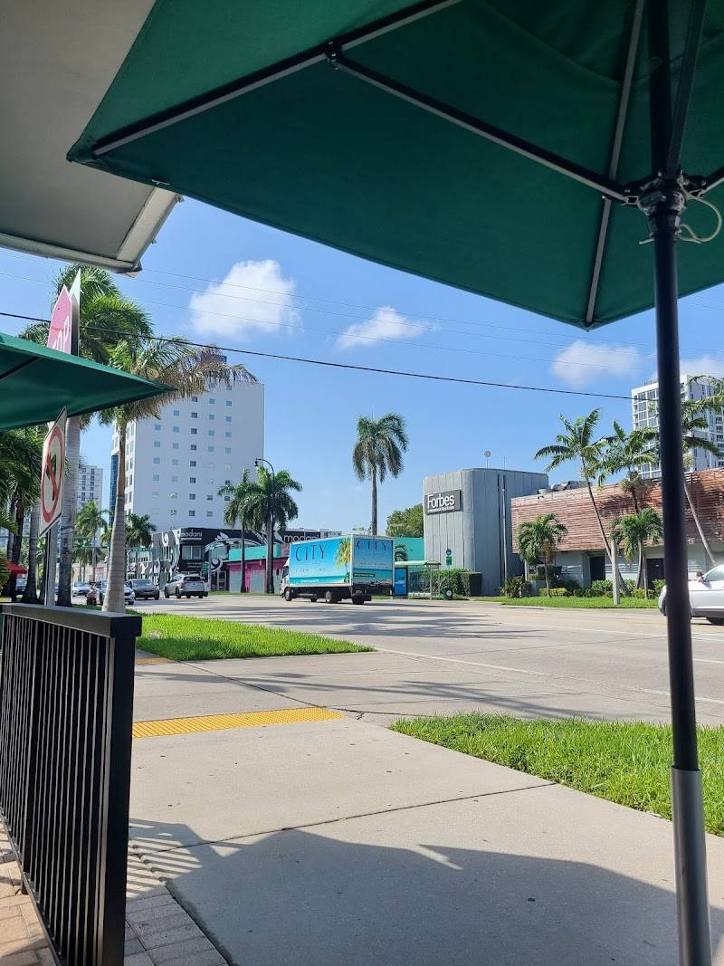Starbucks restaurant in Miami - photo 5