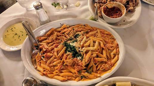 Carmine's - Upper West Side restaurant in New York - photo 5