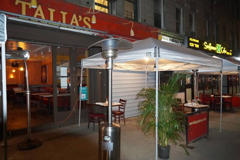 Talia's Steakhouse and Bar restaurant in New York - photo 5