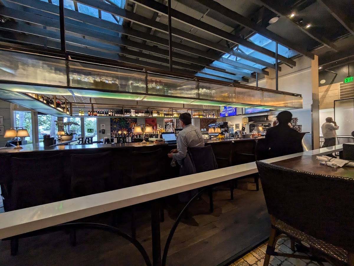 Ollo restaurant in Malibu - photo 4
