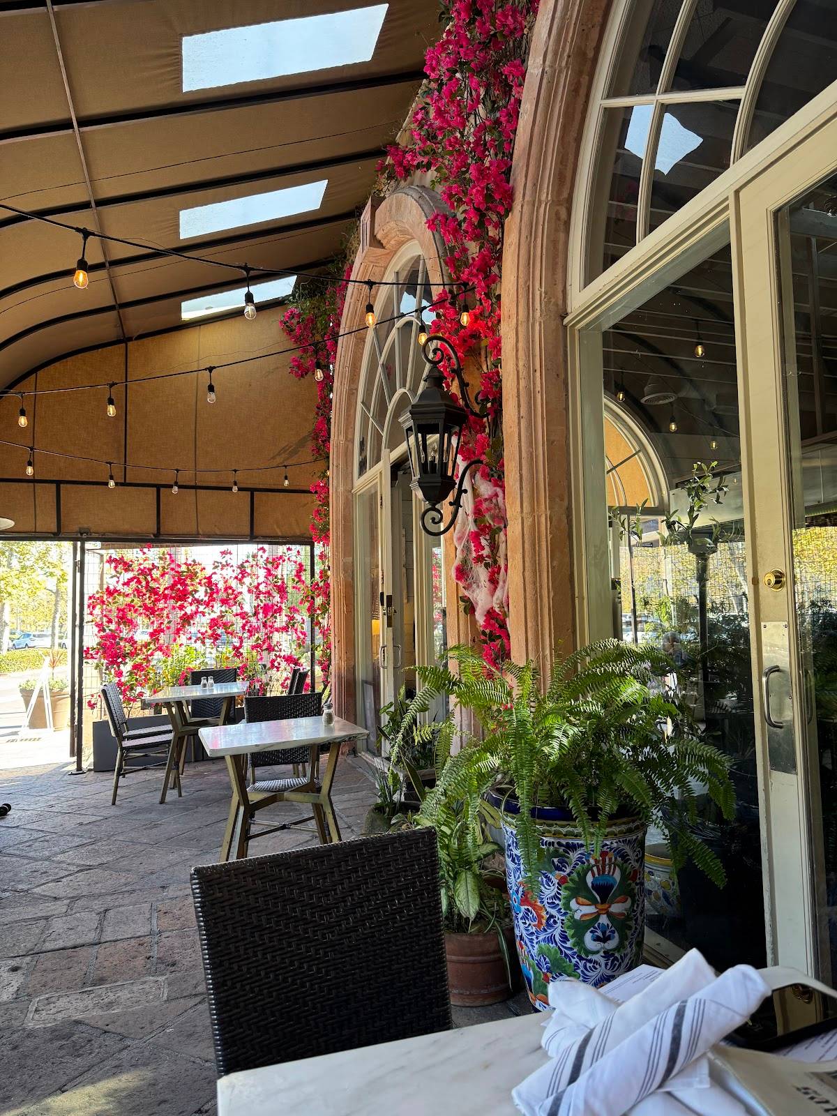 Ollo restaurant in Malibu - photo 5