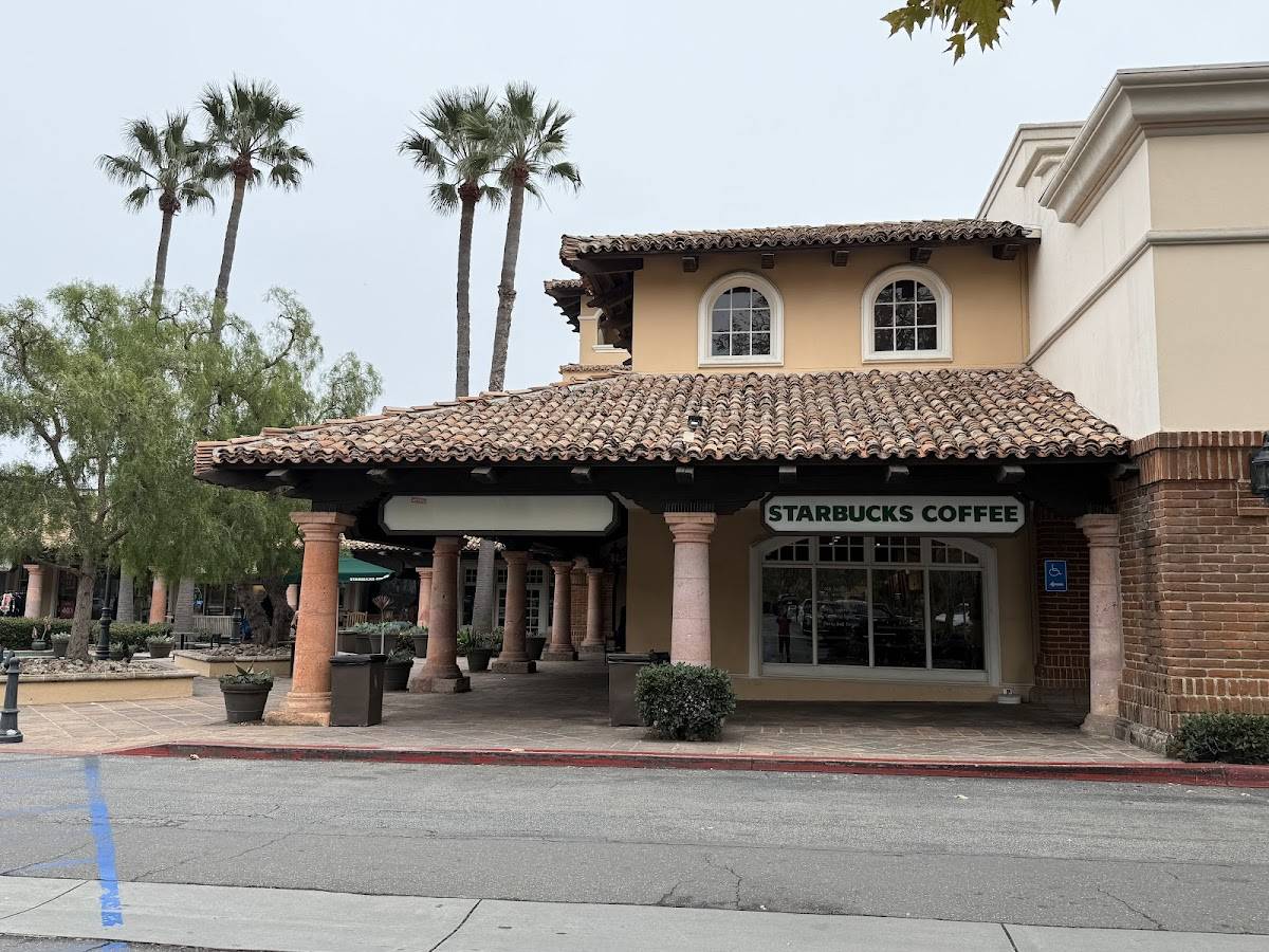 Starbucks restaurant in Malibu - photo 4