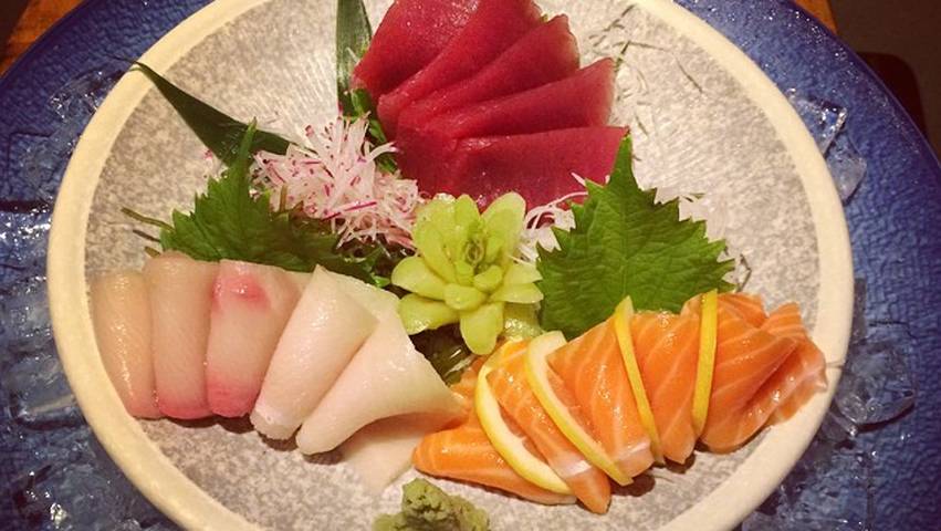 Banzai Sushi Bar restaurant in Haleiwa - photo 2