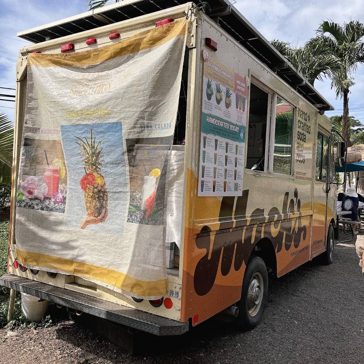 Giovanni's Shrimp Truck restaurant in Haleiwa - photo 4