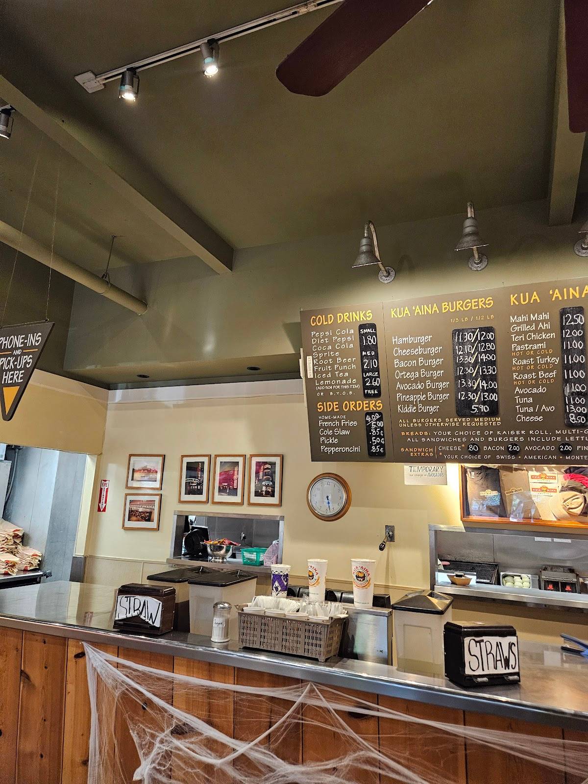Kua Aina Sandwich Shop restaurant in Haleiwa - photo 4