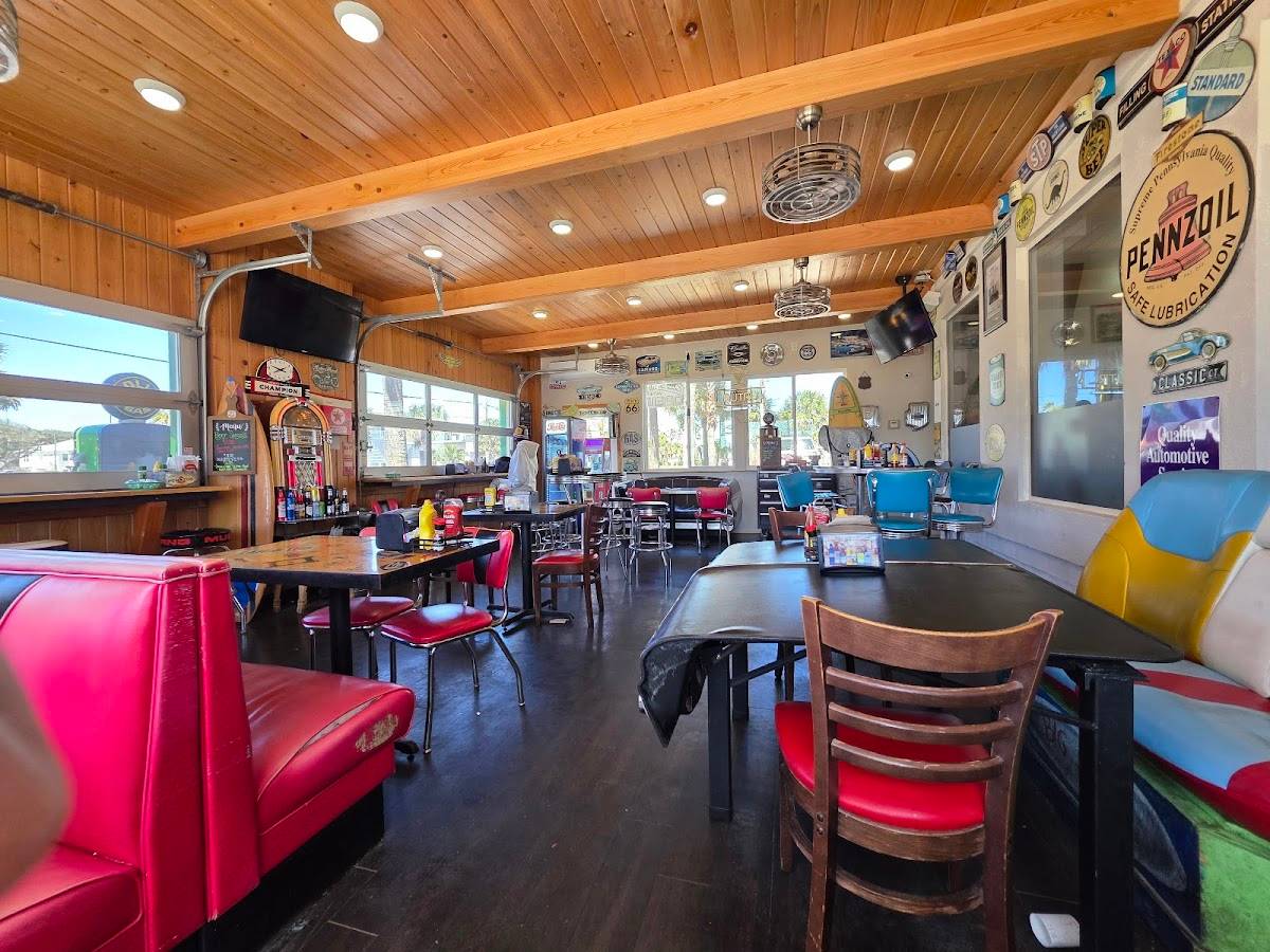 Obi's Fillin' Station restaurant in St Augustine - photo 2