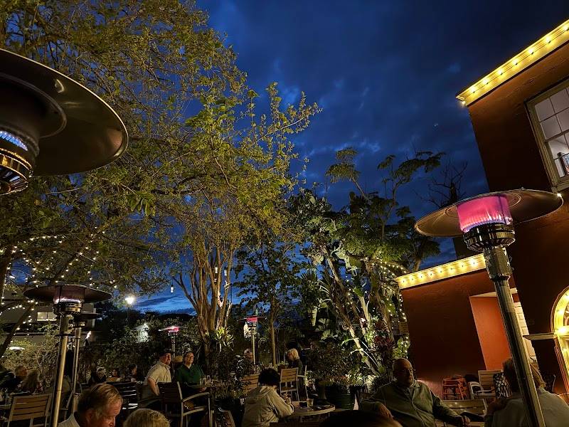 Harry's Seafood, Bar & Grille restaurant in St Augustine - photo 4
