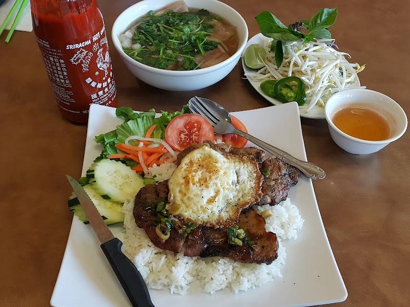 Le's Pho Tai & Sandwiches restaurant in Shoreline - photo 5