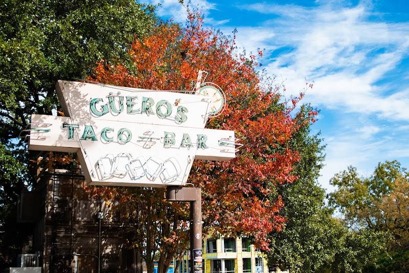 Güero's Taco Bar restaurant in Austin - photo 3