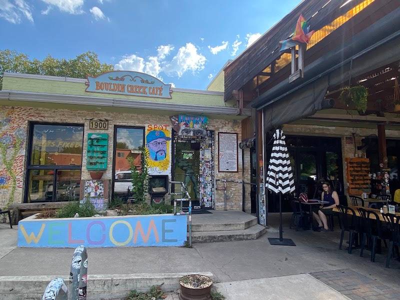 Bouldin Creek Cafe restaurant in Austin - photo 5