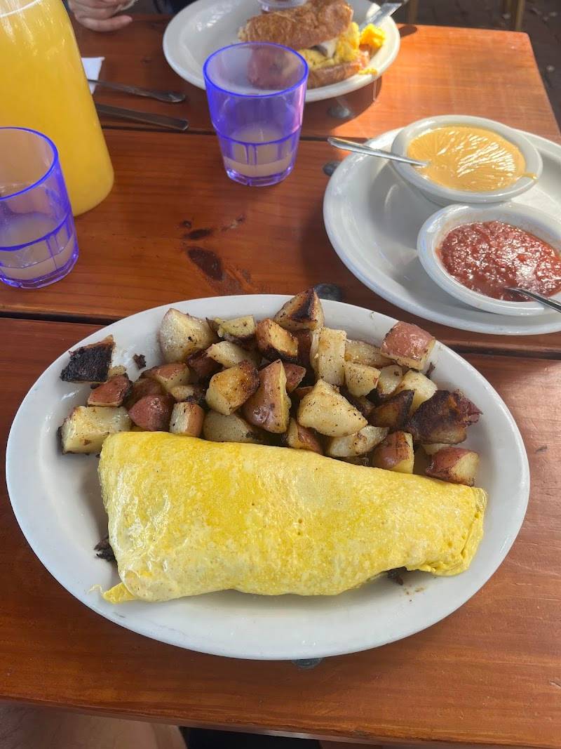 Magnolia Cafe restaurant in Austin - photo 3