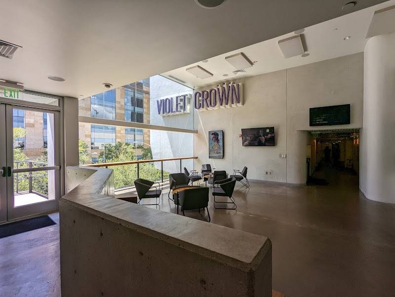 Violet Crown Cinema restaurant in Austin - photo 3