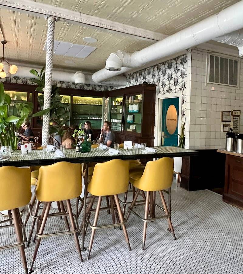 Hillside Farmacy restaurant in Austin - photo 2