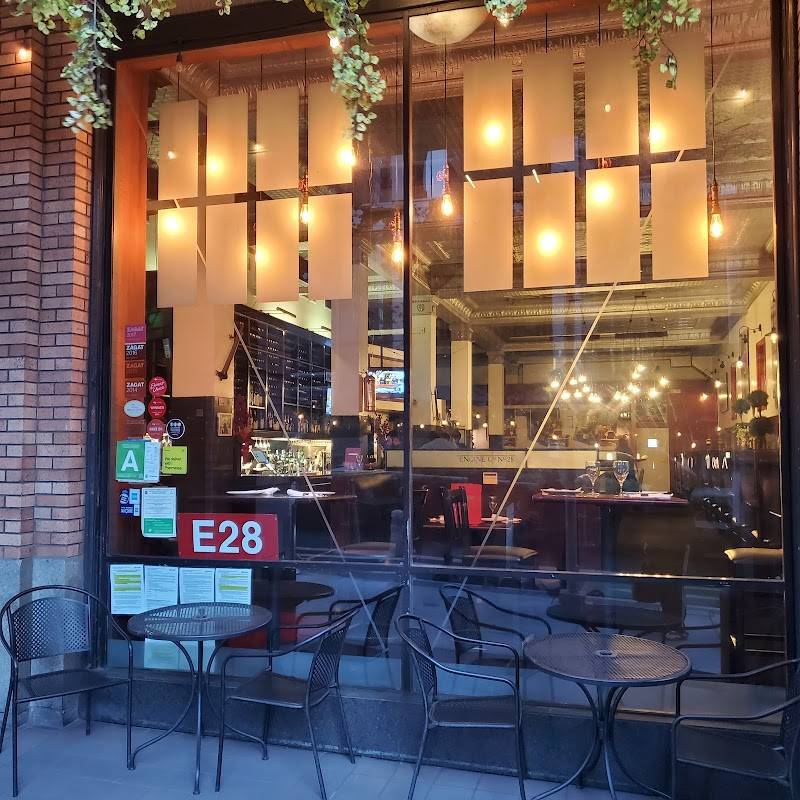 Engine Co. No. 28 restaurant in Los Angeles - main photo