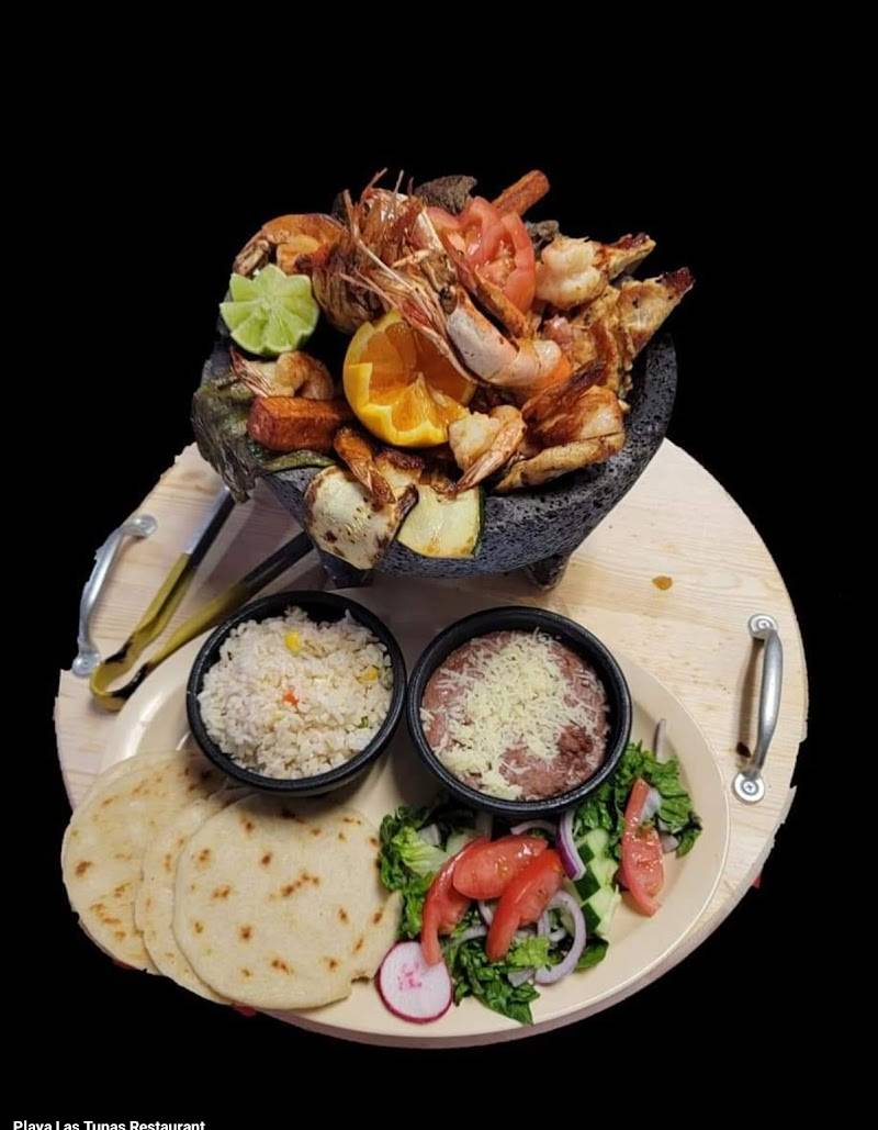 Playa Las Tunas Restaurant restaurant in Los Angeles - photo 3