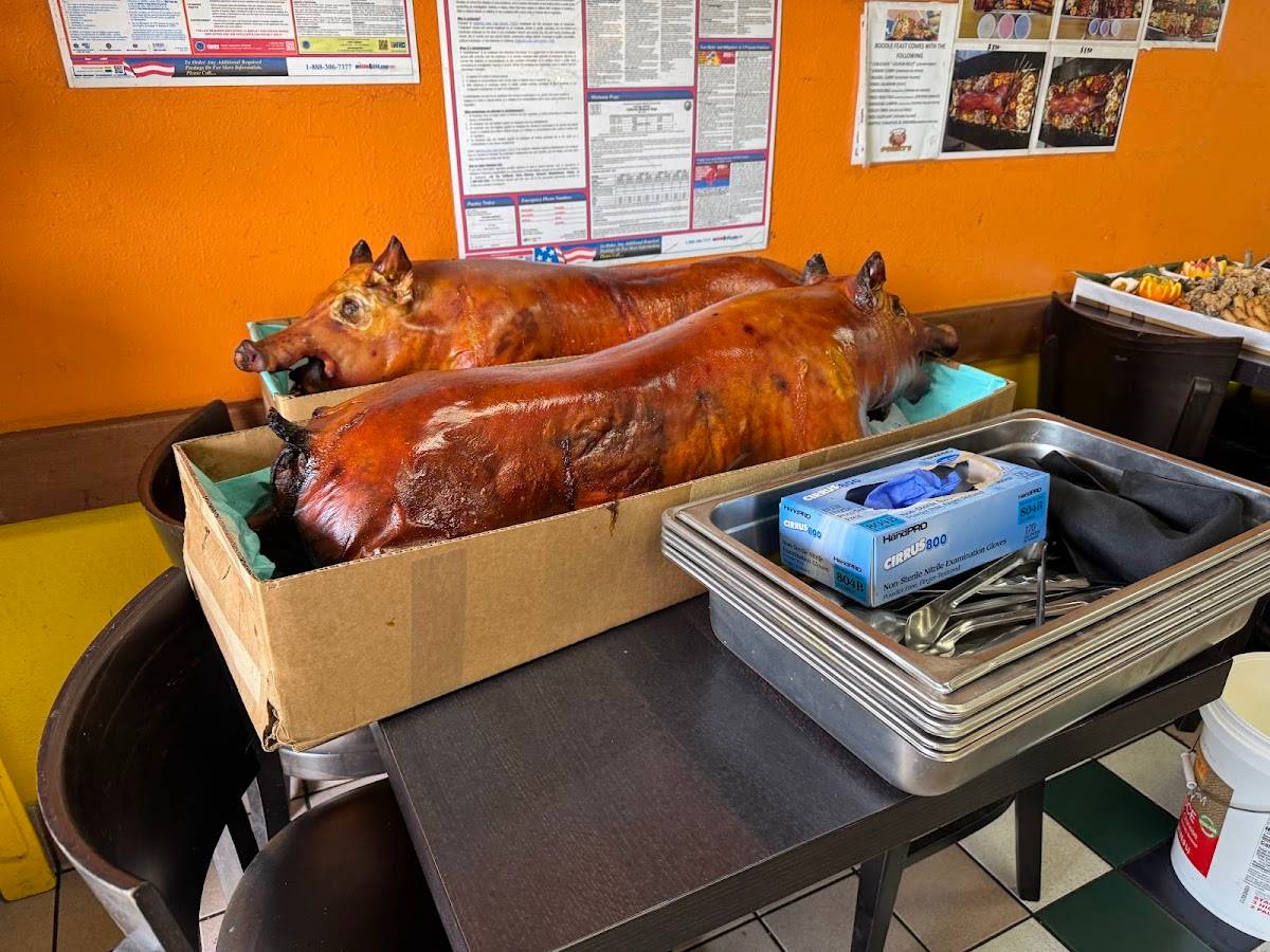 Porky's Lechon Barbecue restaurant in National City - photo 5