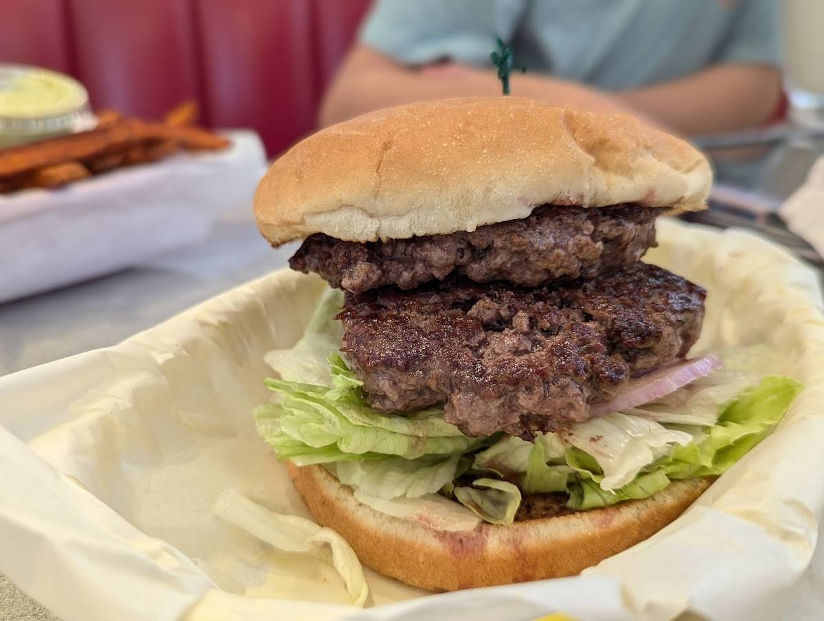 Jeffrey's Hamburgers restaurant in Menlo Park - photo 5