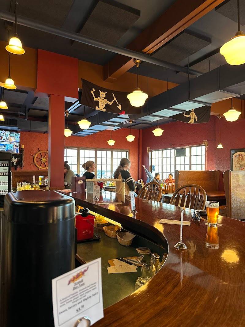 Jolly Roger Taproom restaurant in Seattle - photo 4