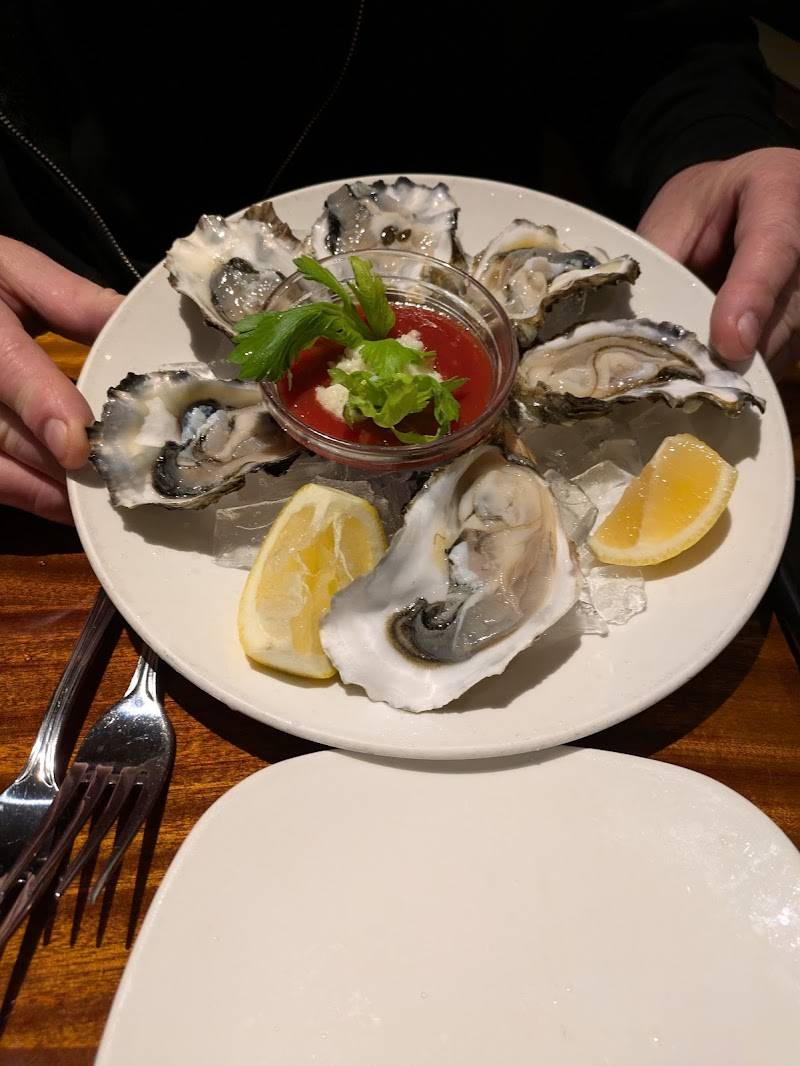 Brigantine Seafood & Oyster Bar restaurant in San Diego - photo 4
