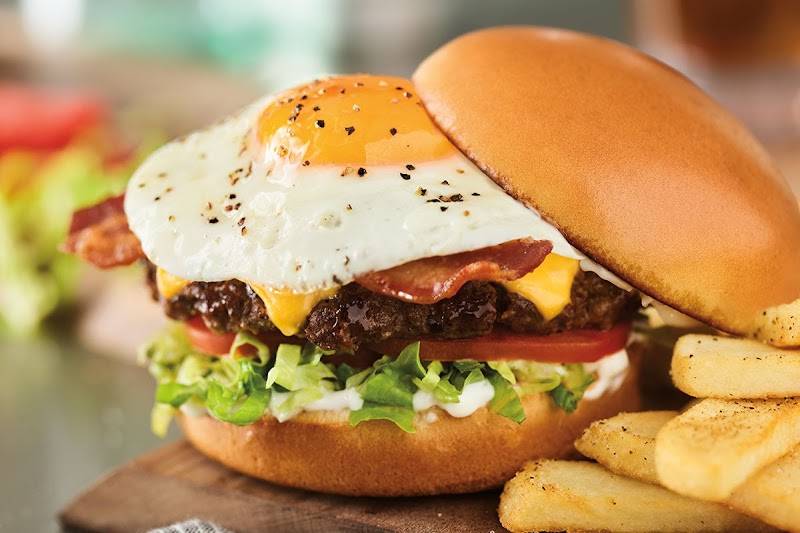 Red Robin Gourmet Burgers and Brews restaurant in Albuquerque - photo 3