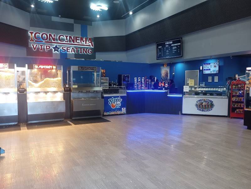 Cinemark Movies 8 restaurant in Albuquerque - photo 3