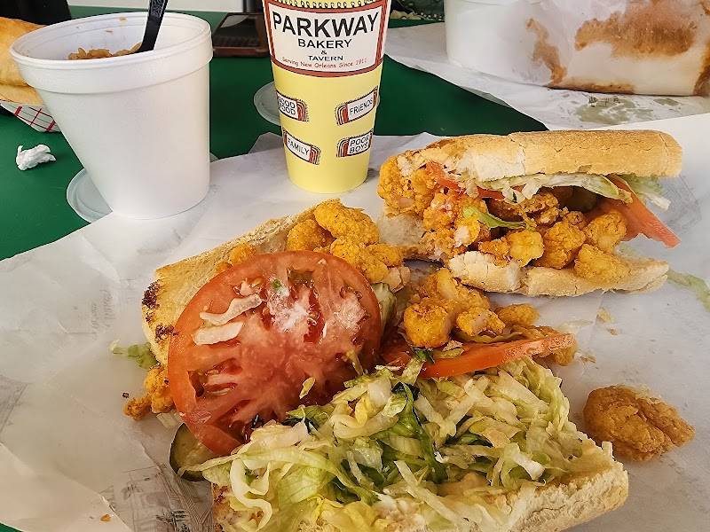Parkway Bakery & Tavern restaurant in New Orleans - photo 3