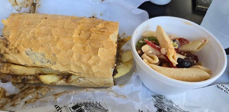 Parkway Bakery & Tavern restaurant in New Orleans - photo 5