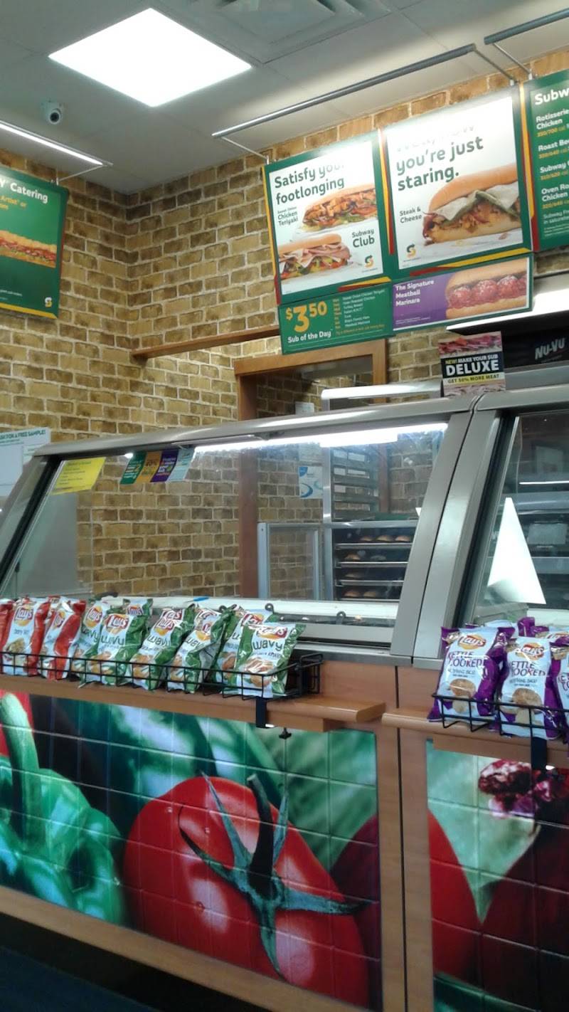 Subway restaurant in Islamorada - photo 5
