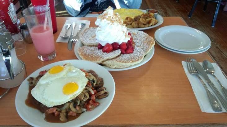 Eggs 'n Things Saratoga restaurant in Honolulu - photo 2