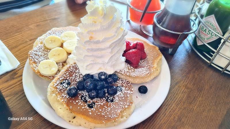 Eggs 'n Things Saratoga restaurant in Honolulu - photo 5