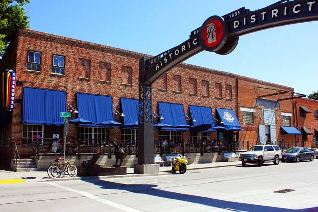 Fox & Goose Public House