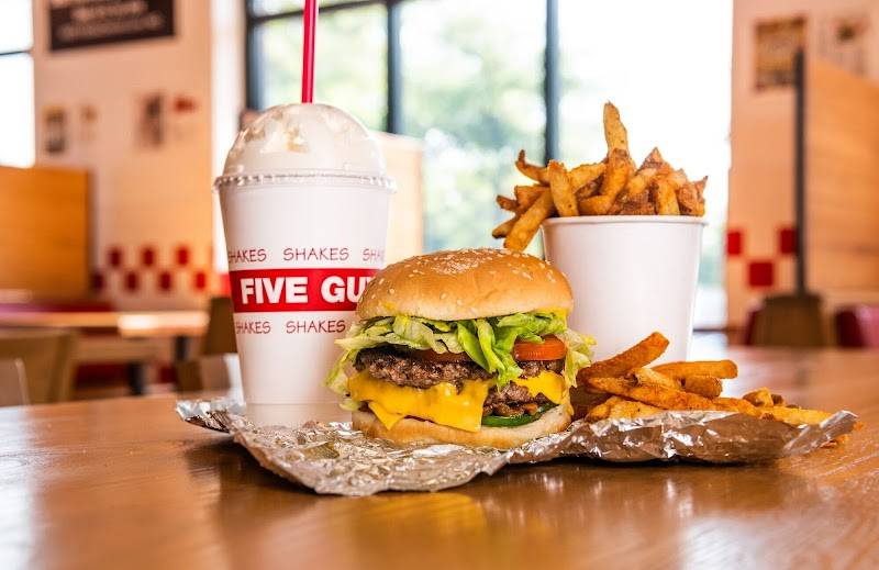 Five Guys restaurant in Rancho Cucamonga - photo 4