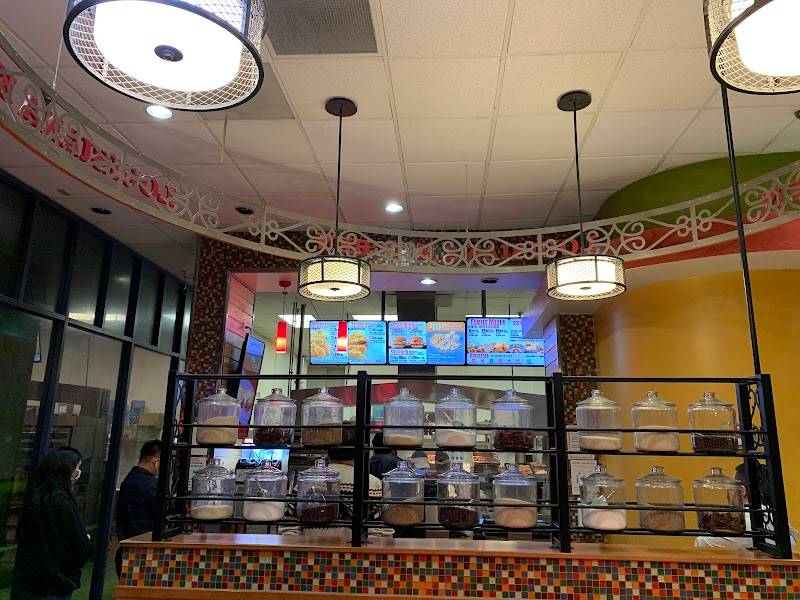 Popeyes Louisiana Kitchen restaurant in Rancho Cucamonga - photo 4