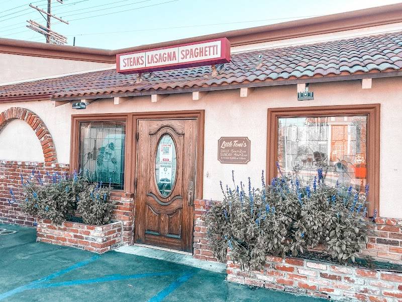 Little Tonis Restaurant restaurant in Los Angeles - photo 3