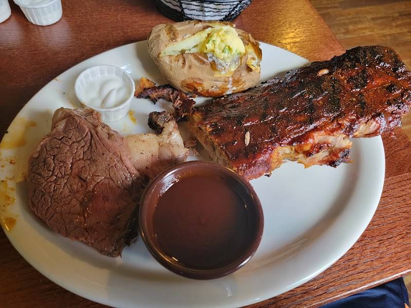 Henry's World Famous Hi-Life restaurant in San Jose - photo 2