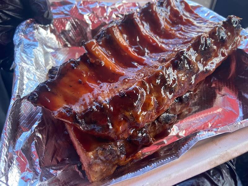 Hopper's BBQ & Smoke House restaurant in Volcano - photo 5