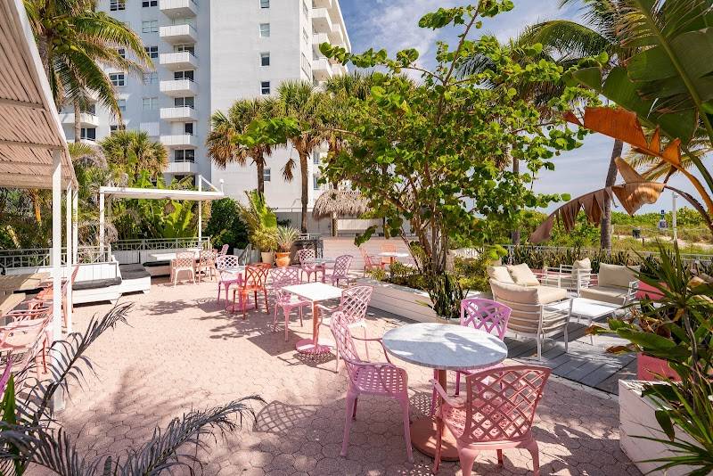 The Savoy Hotel & Beach Club ~ Miami Beach restaurant in Miami Beach - photo 5